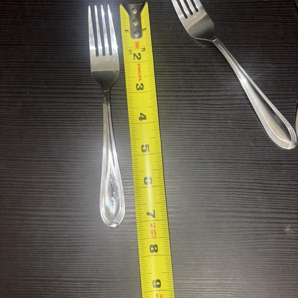HAMPTON SILVERSMITHS MESSINA 235 DINNER FORKS Set of 7 Stainless Flatware